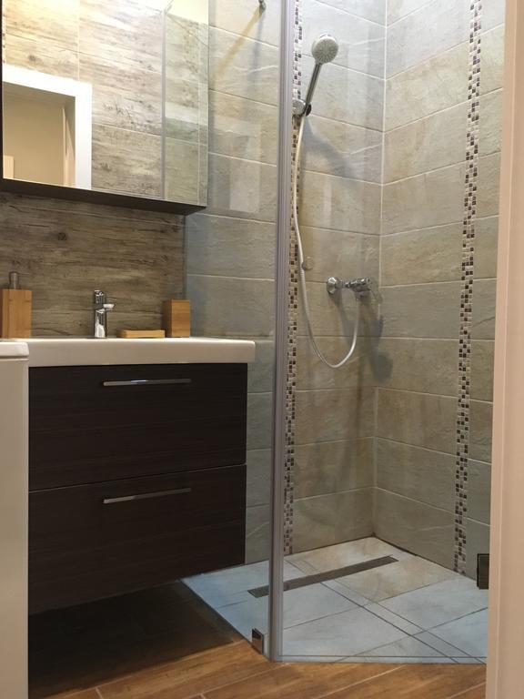 بودابست Standard Apartment By Hi5 - Feherhajo المظهر الخارجي الصورة